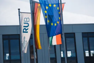 Flaggen der RUB, Deutschland, NRW und EU