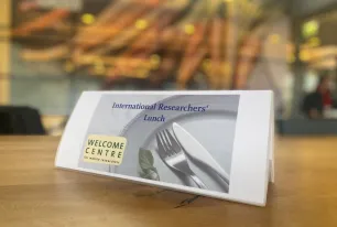 Schild vom Researchers' Lunch