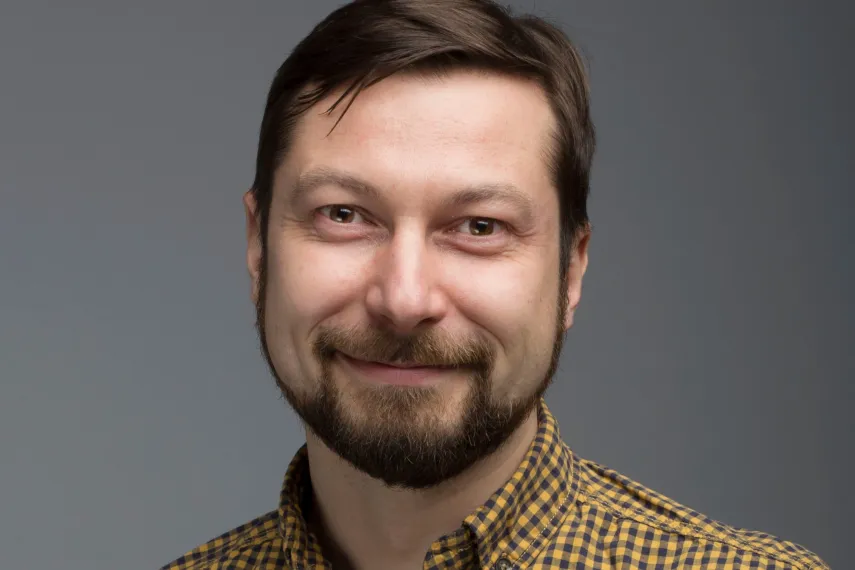 Dr. Egemen Özbek