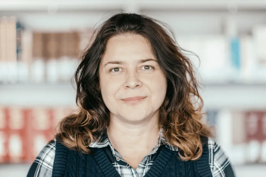 Dr. Olena Zinenko