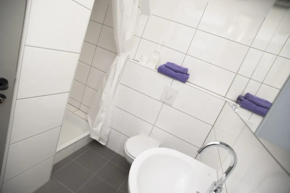 Uni-Forum Bathroom