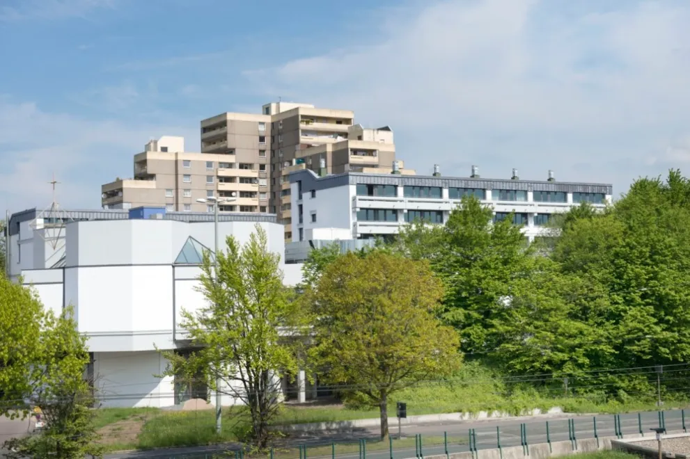 Uni-Forum Exterior View Bridge