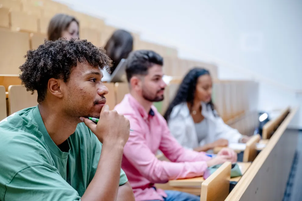 Studierende im Hörsaal
