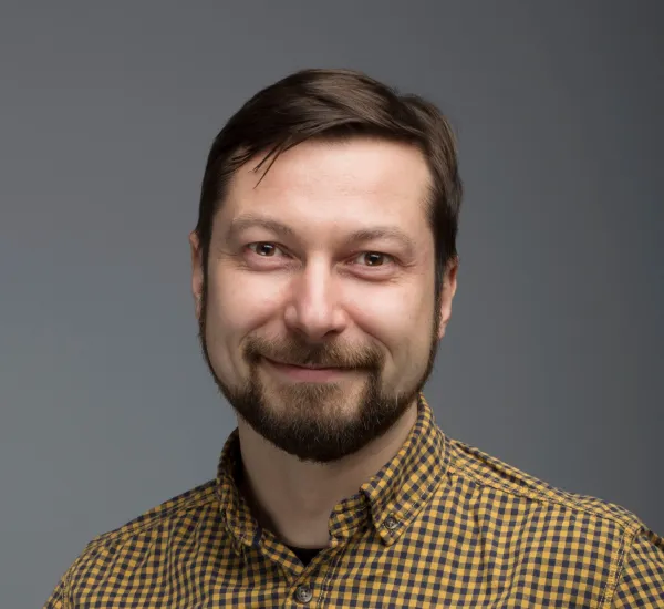 Dr. Egemen Özbek