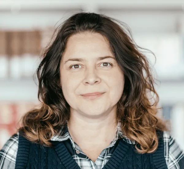 Dr. Olena Zinenko
